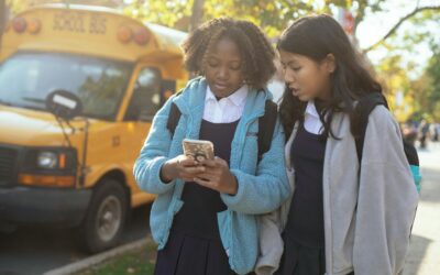 Broad bipartisan support for universal phone ban in schools, says new poll